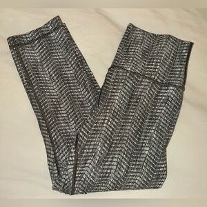 Lululemon Wunder Under Crop 21" Inseam Arrow Jacquard Dark Grey Sage Size 8